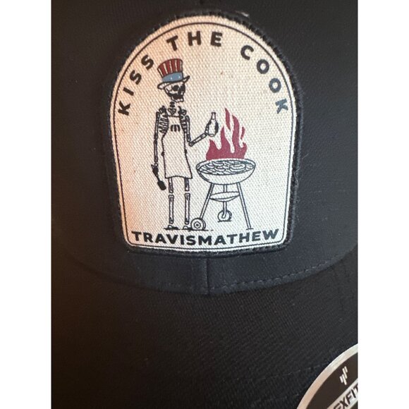 NWT Travis Mathew "Kiss The Cook" Adjustable Black Baseball Cap - Picture 2 of 7